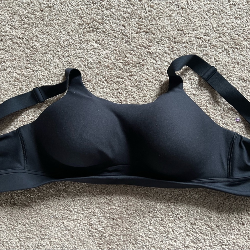 Under Armour Sports Bra 32DD